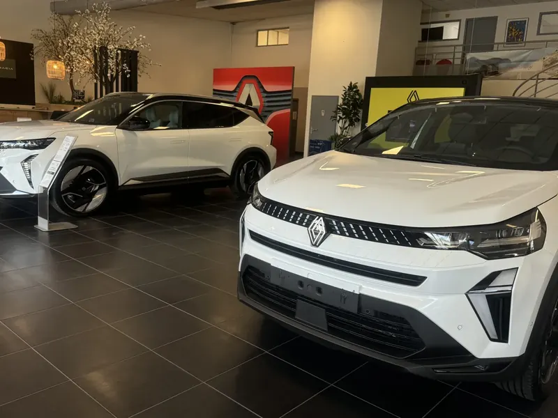Showroom Renault et Dacia de Toison d'Or Auto à Ahuy, près de Dijon